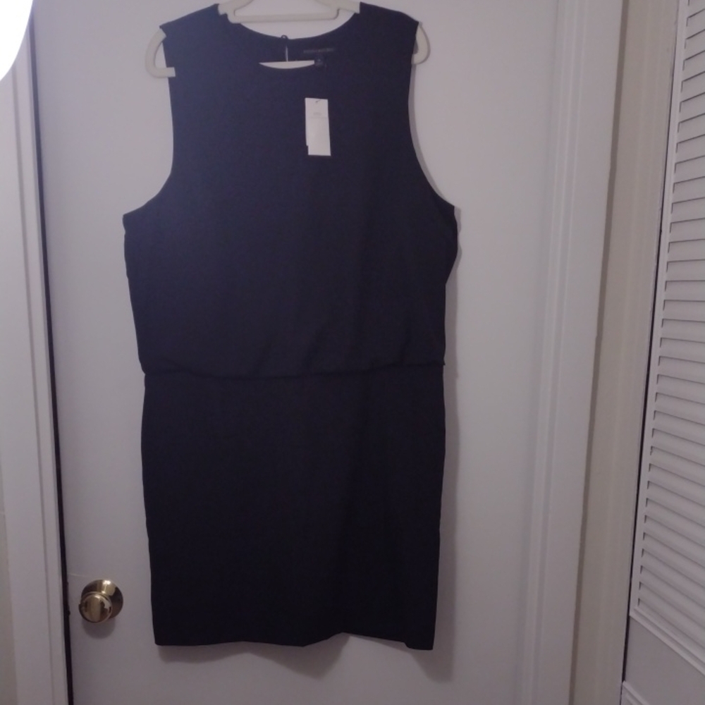 Elegant Black Sleeveless Dress